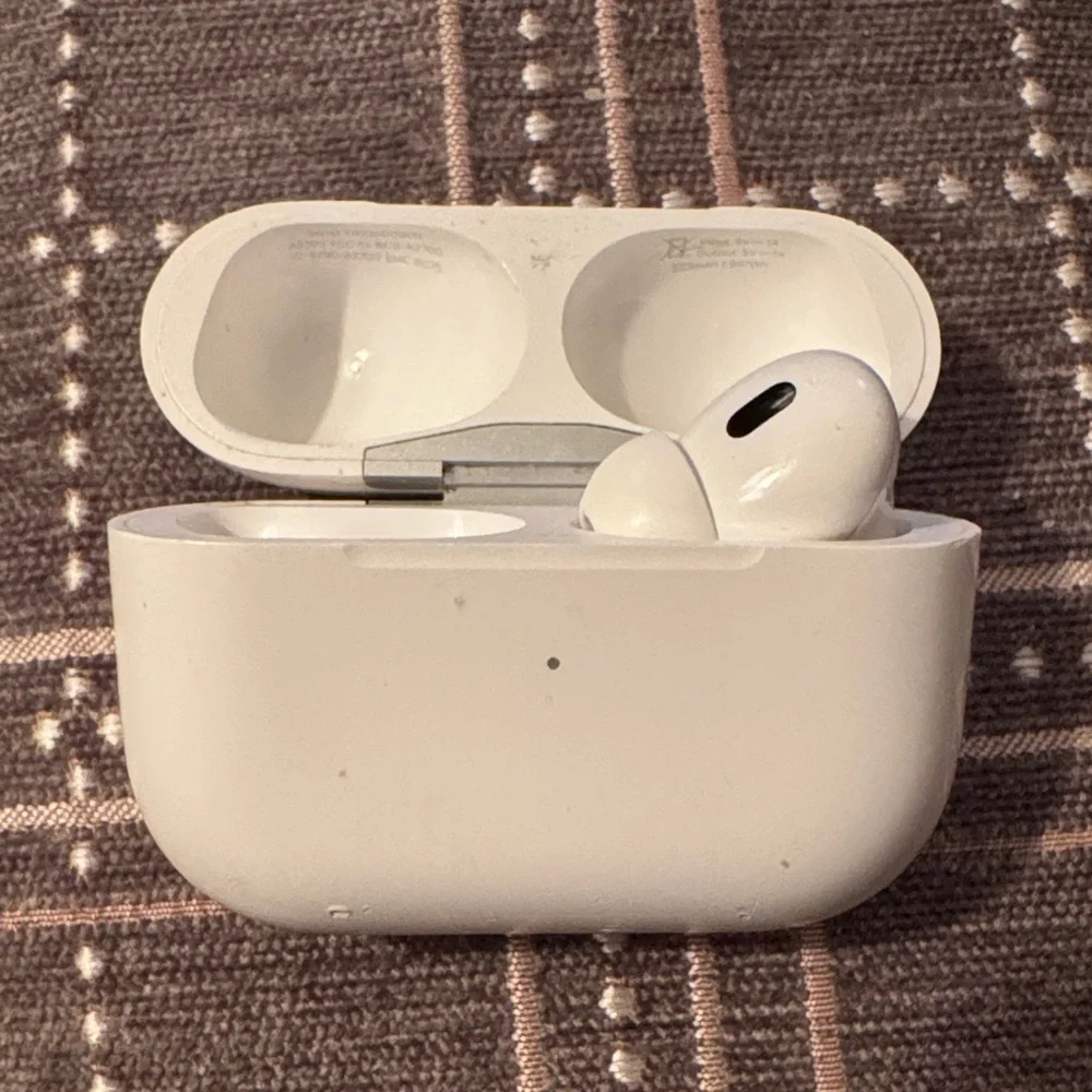 Wireless True Wireless Earbuds Charging Case - White